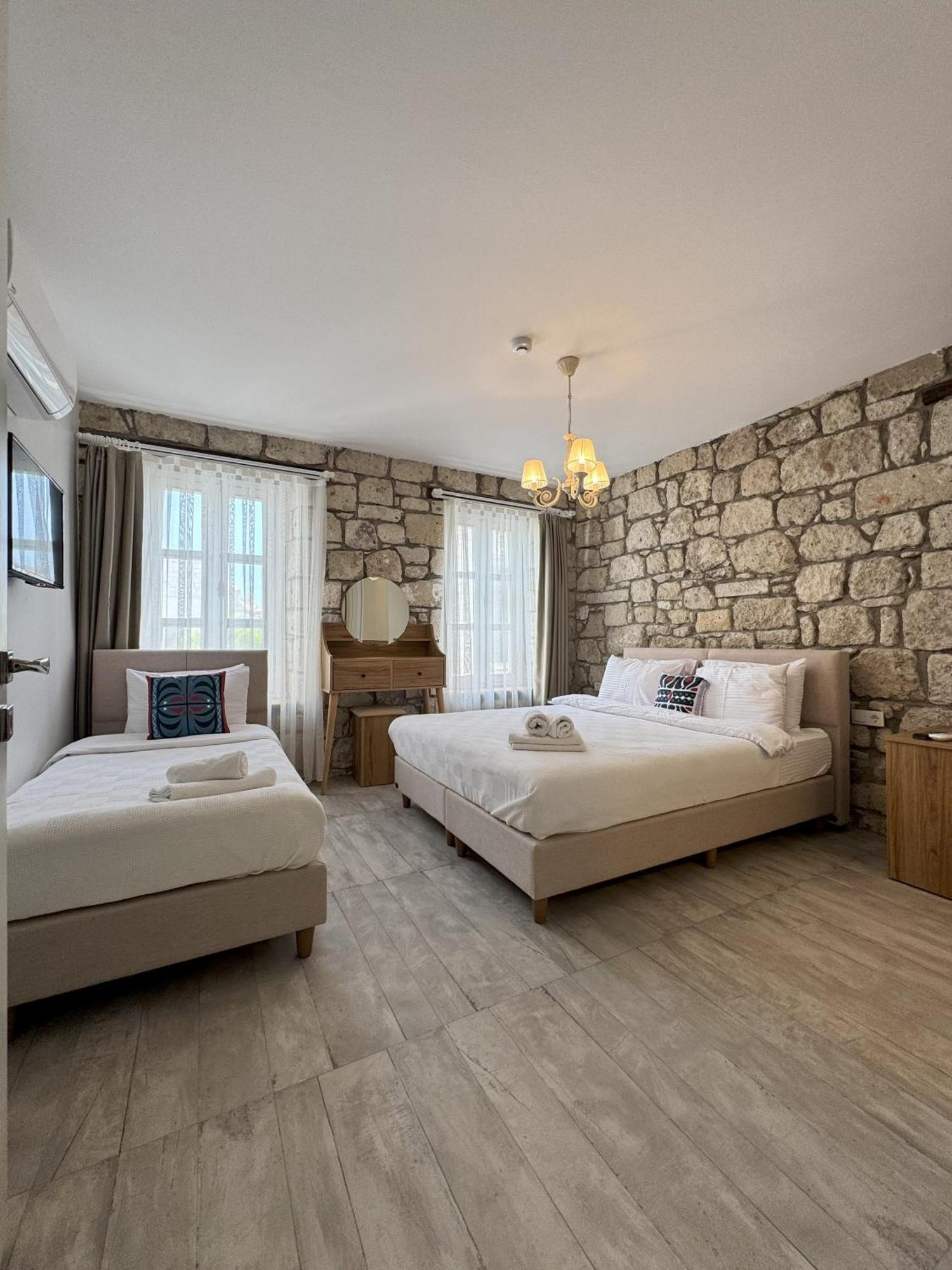 Sulty's Hotel